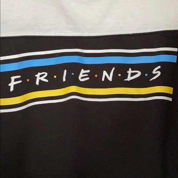 Friends Crop - Picture 2 of 3